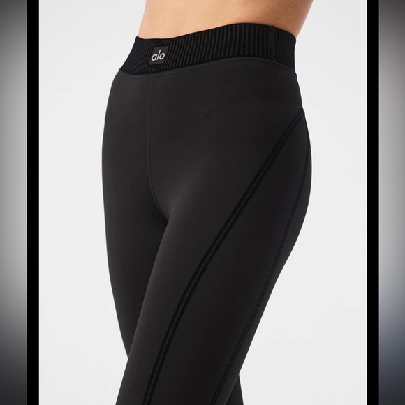 alo yoga airlift leggings & sports bra set - Picture 7 of 10